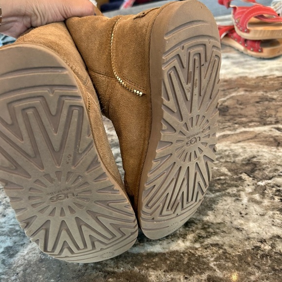 UGG Florence style boots, size 4 (have wear, see photos) - Picture 6 of 9